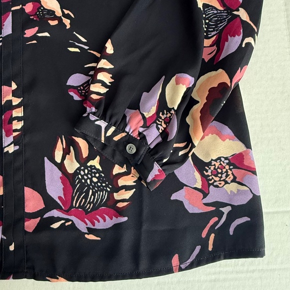 J. Crew Navy Blue Floral V Neck Pull Over Blouse - Picture 5 of 9